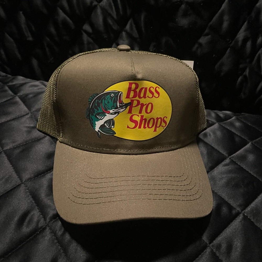 Green bass proshops trucker hat